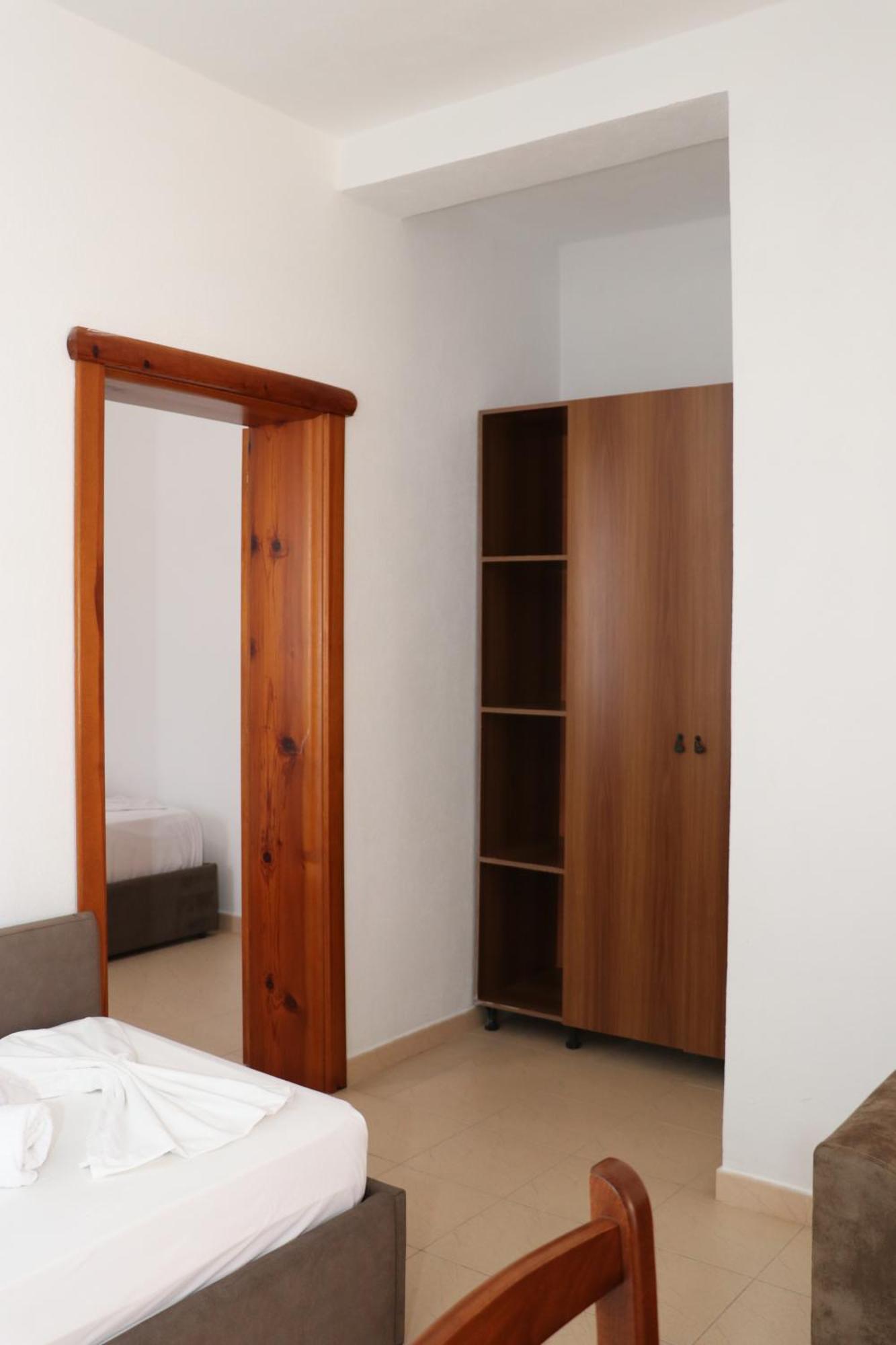 Apartment Celaj Velipojë Exteriör bild