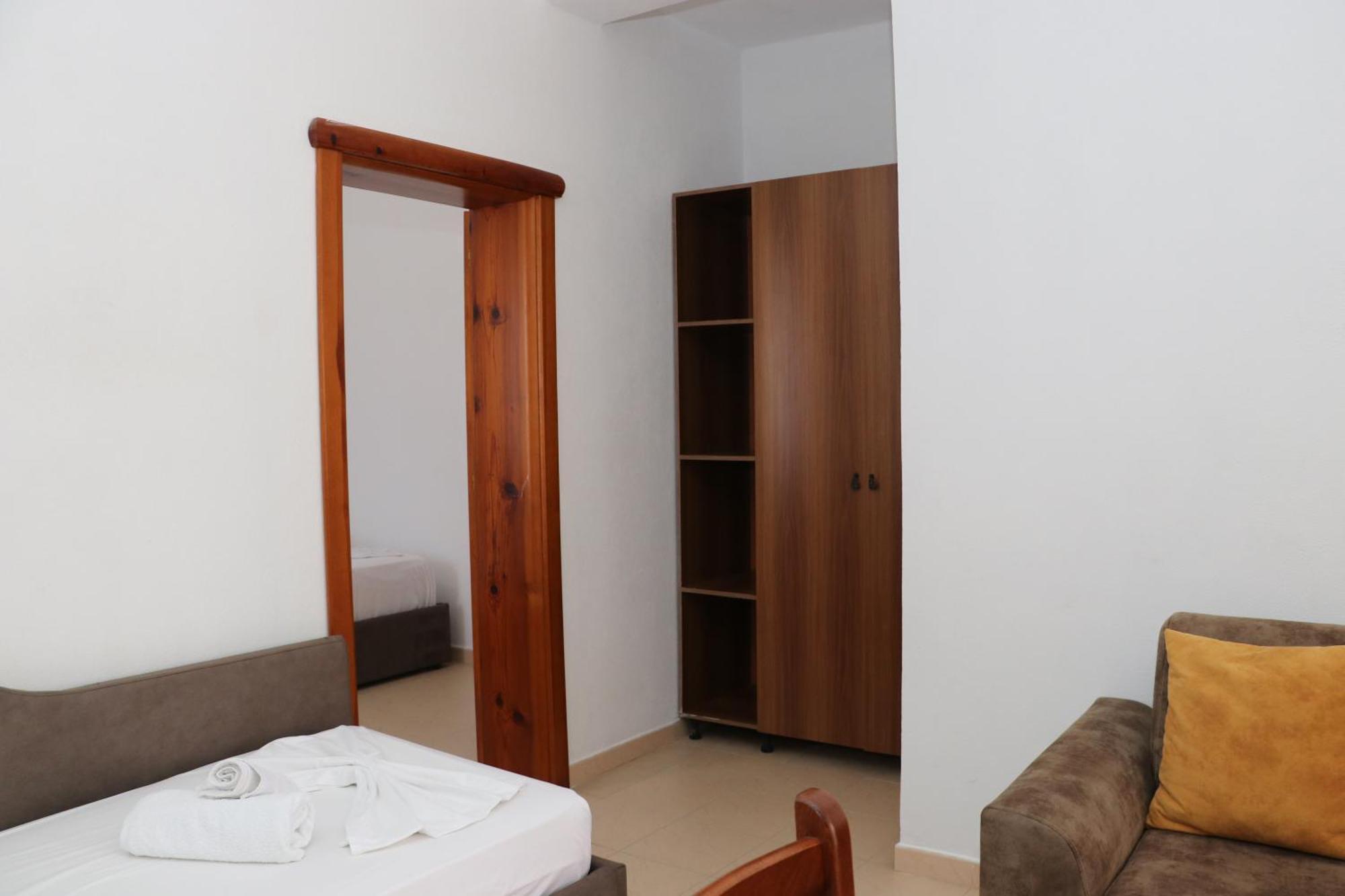 Apartment Celaj Velipojë Exteriör bild